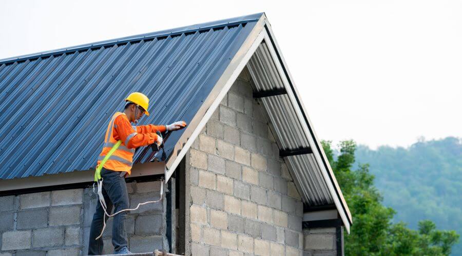 Expert top industrial roofings services in Glen Oaks, NY